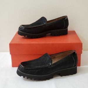 Donald J Pliner Roko Loafer 6M